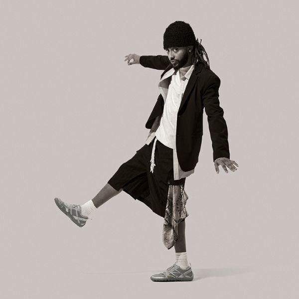 Amine wearing the 2010 