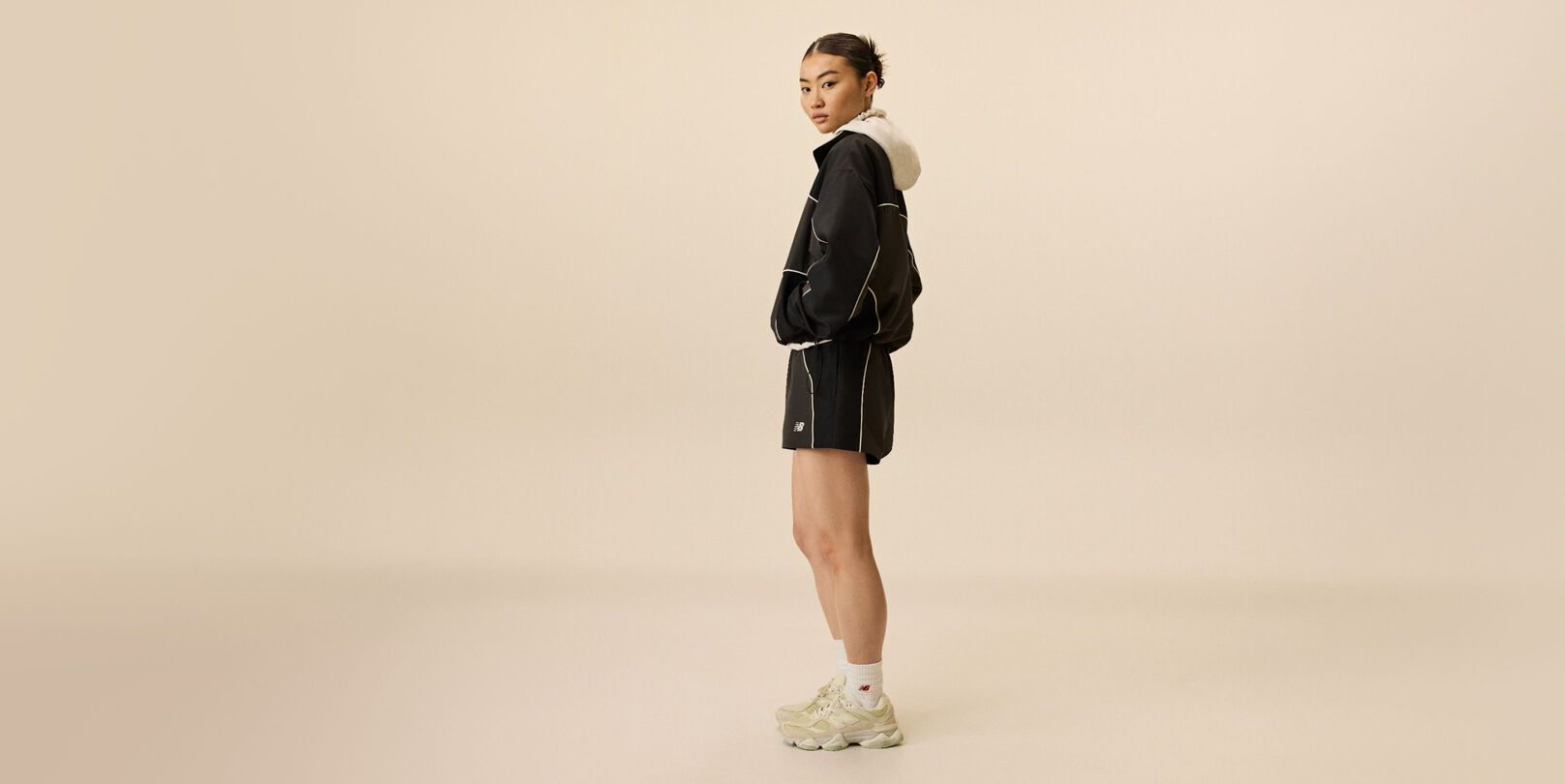  A person wearing 9060 shoes. 